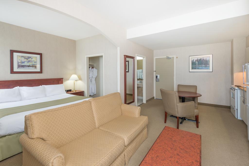 Ramada By Wyndham St. John'S Hotell Exteriör bild
