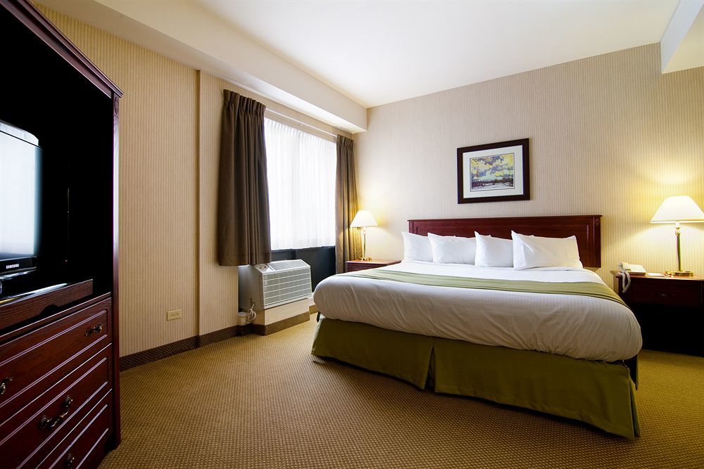 Ramada By Wyndham St. John'S Hotell Exteriör bild