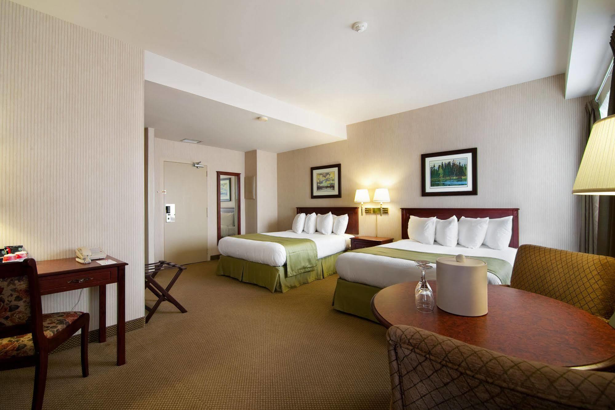 Ramada By Wyndham St. John'S Hotell Exteriör bild